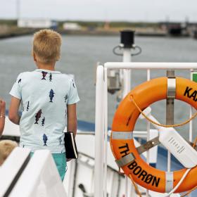 Børn ombord på færgen